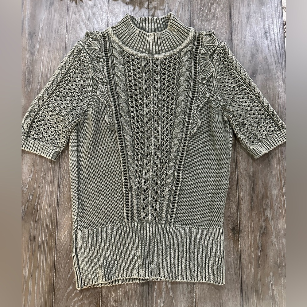 White House Black Market Olive Green Cable Knit Scoop Neck Sweater